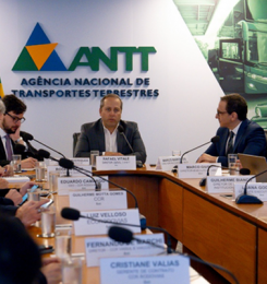 Encontro entre ANTT e ABCR reforça colaboração para avanços na infraestrutura rodoviária brasileira